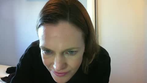 Snapshot of crazyanny chatting on October 21, 10:53 am Anny online show from October 21, 10:53 am