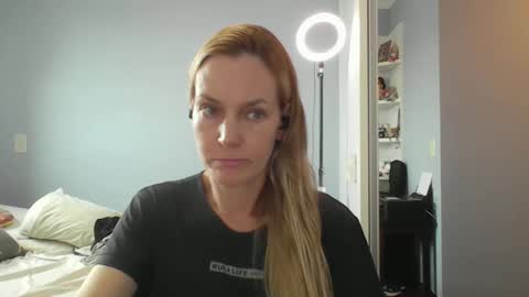 Anny online show from April 7, 10:50 am