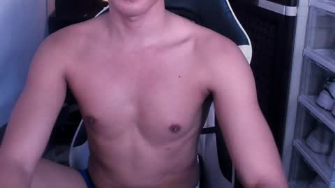 Snapshot of crazyasiancum chatting on January 28, 3:04 am Zion online show from January 28, 3:04 am