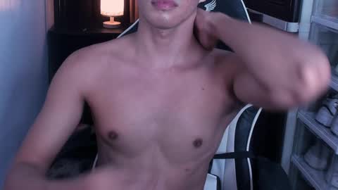 Snapshot of crazyasiancum chatting on January 26, 12:01 pm Zion online show from January 26, 12:01 pm