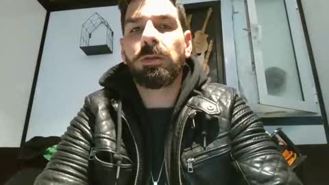 funcouple online show from January 8, 11:19 pm