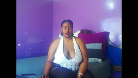 CreamyLea online show from June 23, 10:11 am