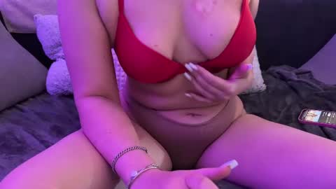 CreamyTinyPussy online show from July 10, 8:13 pm