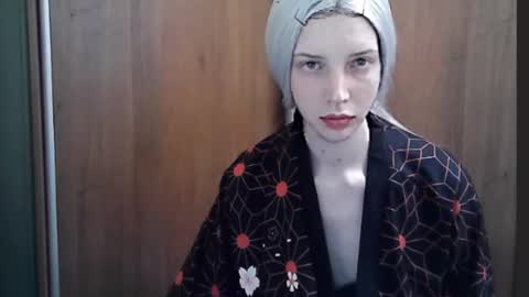 crimson_lady6 online show from May 20, 7:09 pm