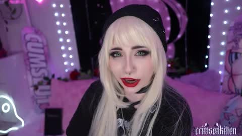 Crimson Kitten online show from November 20, 5:50 am