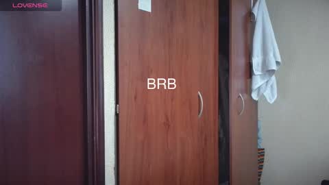 cris2428 online show from March 13, 10:57 pm