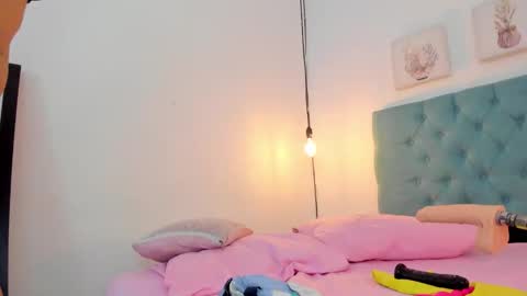 cris_dulce online show from October 11, 6:00 pm