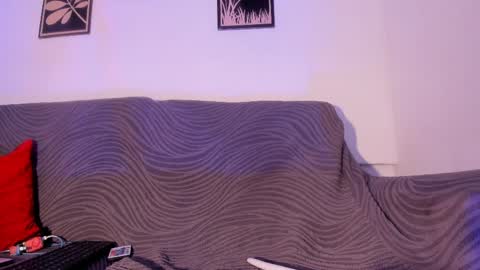 criss_zuri online show from April 1, 1:41 pm