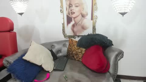 Cristal M online show from June 8, 1:28 am