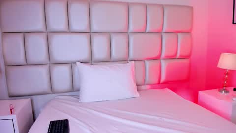 cristallwilliams online show from January 15, 7:55 pm