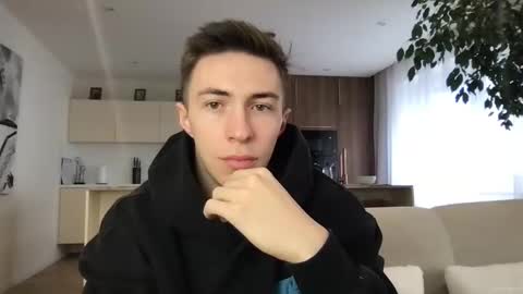 CristianoHailey online show from December 15, 8:41 am