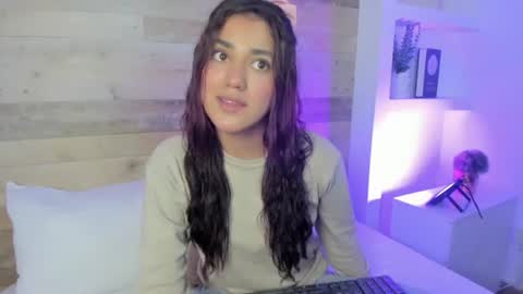 C R I S T I N online show from July 7, 2:24 am