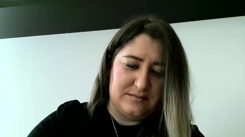 cristina20021991 online show from March 28, 1:34 pm