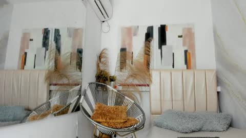 Cris  online show from April 6, 6:53 pm