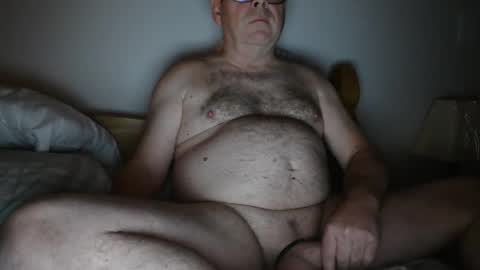 Snapshot of crowbarbi chatting on December 9, 11:36 am Crowbarbi online show from December 9, 11:36 am