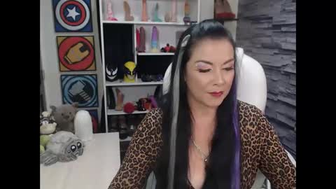 cruela_deviil online show from February 27, 7:06 pm