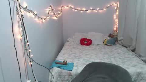 Snapshot of crystal_1991 chatting on October 22, 4:15 am CRYSTAL 1991 online show from October 22, 4:15 am