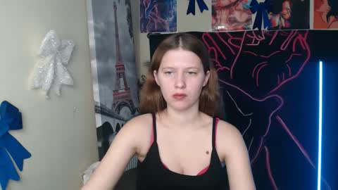 Stella online show from February 8, 1:25 pm