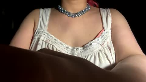 crystalyn777 online show from April 8, 4:26 am