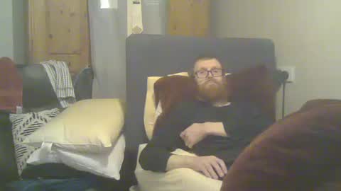 chris online show from March 4, 12:18 am