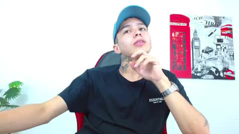 cumandres online show from February 24, 3:26 pm