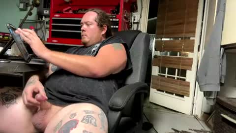 cumdaddyy92 online show from June 23, 4:53 am