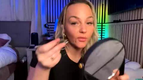 cumguzzlingskank online show from April 10, 6:30 am