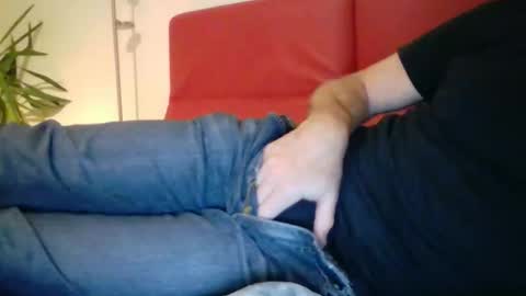 curiosthings online show from December 1, 7:12 pm