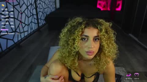 Antonia online show from April 4, 8:21 am