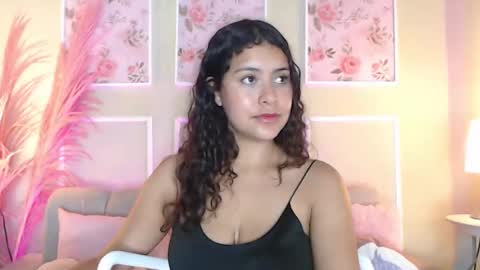 Snapshot of curlydani chatting on September 10, 1:34 pm DANI online show from September 10, 1:34 pm