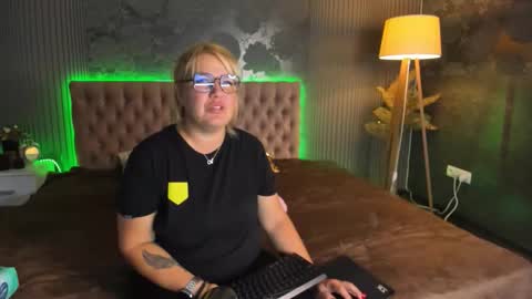 CurlyDreams online show from September 18, 12:09 pm