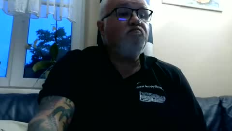 curtus14 online show from June 22, 7:32 pm