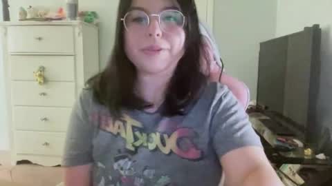 Emmie online show from January 13, 2:08 am