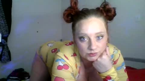 curvyclan online show from July 14, 6:07 am