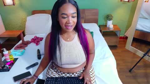 Danna online show from December 17, 7:53 pm