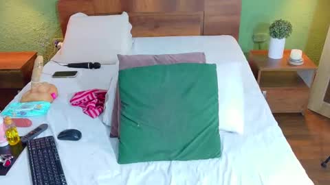 Danna online show from September 17, 8:23 pm