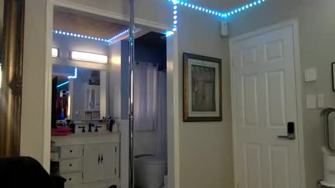 curvyfunlover online show from November 12, 1:24 pm