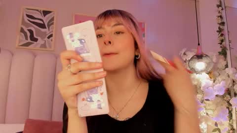 Amber  online show from November 4, 9:05 pm