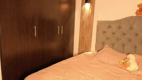 Emma online show from April 17, 11:01 am