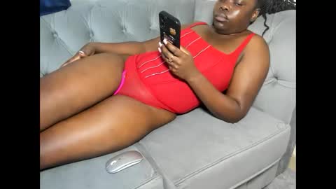 cute_gee43 online show from May 2, 11:21 pm