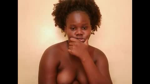 cute_latifah online show from February 28, 9:13 am