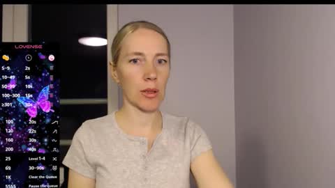 cute_lion_ online show from September 27, 7:55 pm