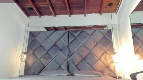 Lizzy online show from January 7, 6:35 pm