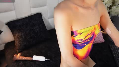 CuteArii online show from December 18, 8:37 pm