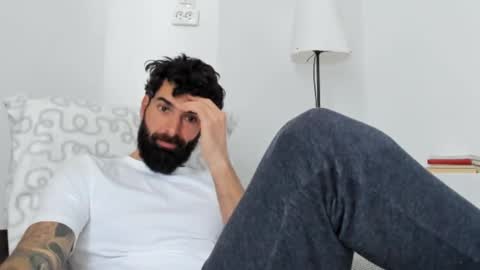 cuteeboy online show from February 3, 8:07 am