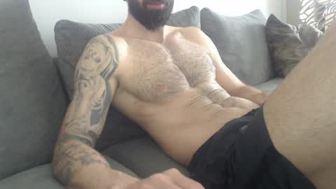 cuteeboy online show from April 14, 8:28 am