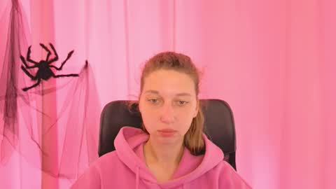 Elli online show from November 4, 11:00 am