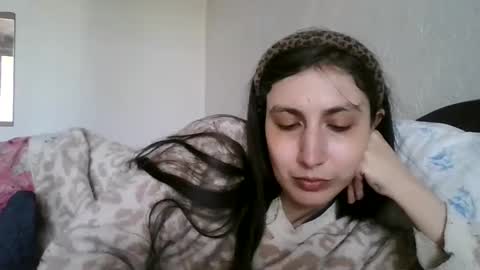 cutekattie online show from April 7, 8:49 am