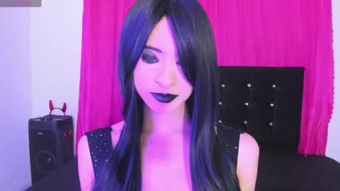 Natalie online show from June 8, 1:28 am
