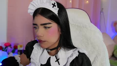  - independent model online show from February 6, 4:49 am